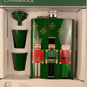 Cambridge Nutcracker 4 Piece Flask Set Brand New